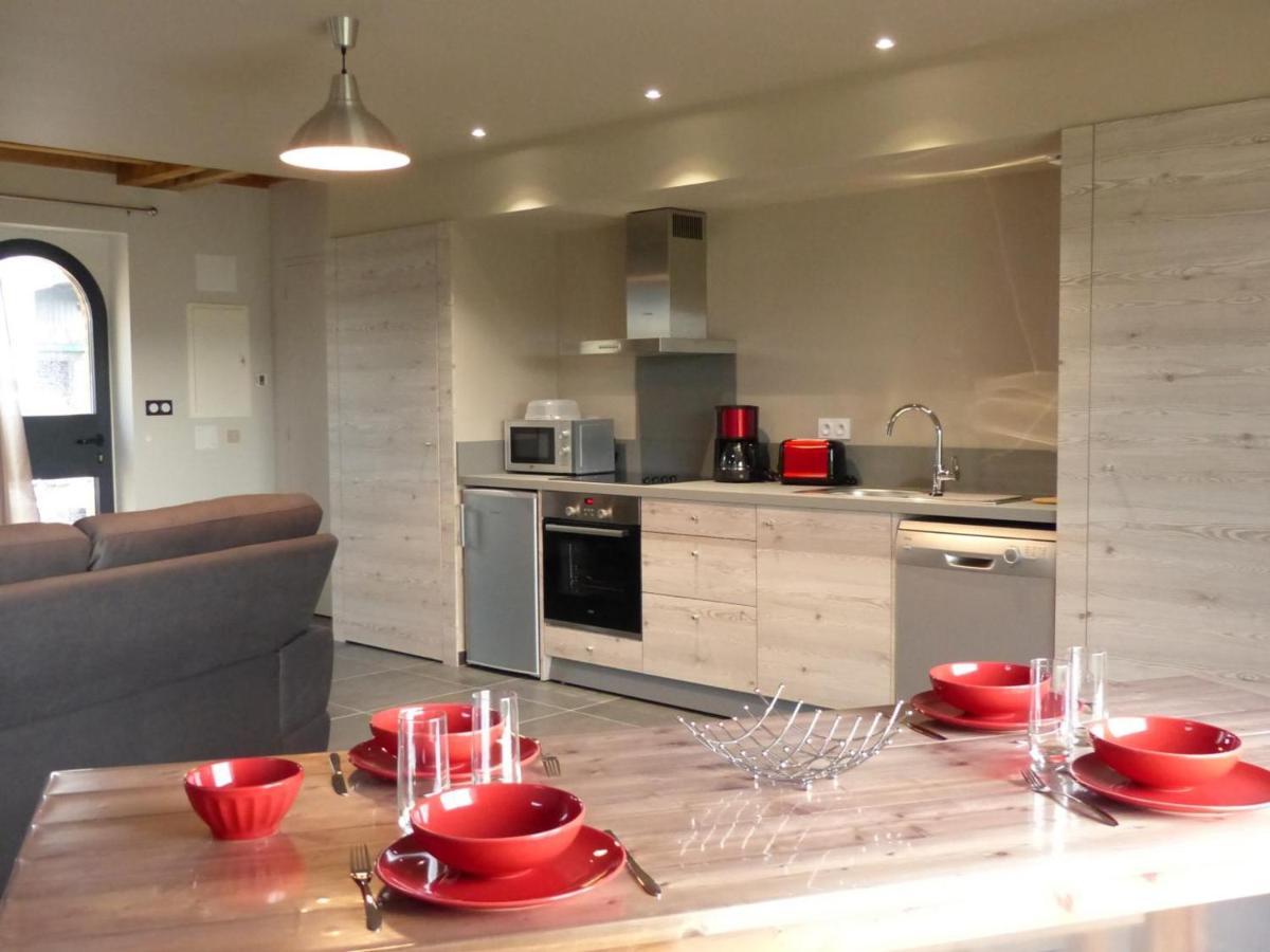 Gite Renove Avec Terrasse, Poele A Bois Et Wifi A Chapeau - Fr-1-489-79 المظهر الخارجي الصورة